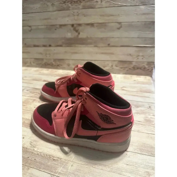 Nike Air Jordan 1 Mid Size 4.5Y Black Jump Man Two Tone Pink Black Swoosh - Picture 8 of 12